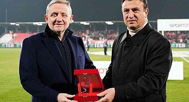 Spor Toto Süper Lig: Ümraniyespor: 1 - Medipol Başakşehir: 1