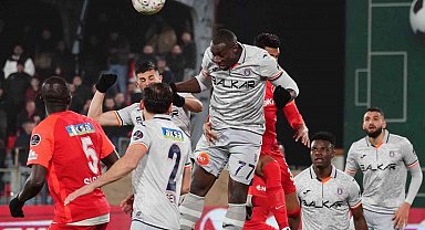Spor Toto Süper Lig: Ümraniyespor: 1 - Medipol Başakşehir: 3