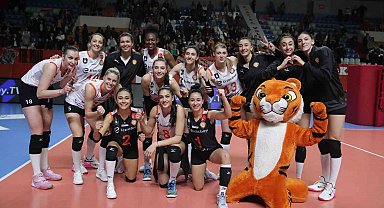 2023 CEV Şampiyonlar Ligi: Eczacıbaşı Dynavit: 3 - Grupa Azoty Chemik Police: 1