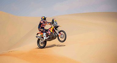 2023 Dakar Rallisi'nde motosiklette şampiyon Kevin Benavides