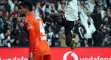 Aboubakar 677 gün sonra Vodafone Park'ta sahaya çıktı
