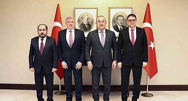 Bakan Çavuşoğlu, Suriye Ulusal Koalisyonu Başkanı El-Maslat ile görüştü