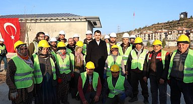 Bakan Kurum, Gölbaşı'nda incelemelerde bulundu