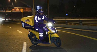 Bakan Varank'ın motosikletli yılbaşı mesaisi
