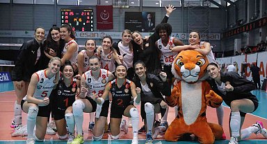 Eczacıbaşı Dynavit, namağlup liderliğini sürdürdü