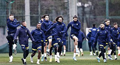 Fenerbahçe, Adana Demirspor maçı hazırlıklarını sürdürdü