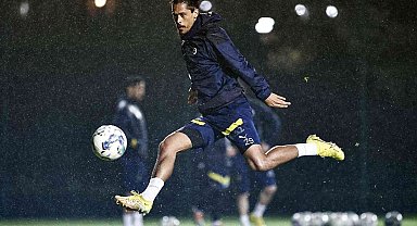 Fenerbahçe, Galatasaray maçı hazırlıklarına başladı