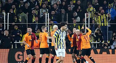 Fenerbahçe'ye Kadıköy'de ezeli rakibinden ağır yenilgi