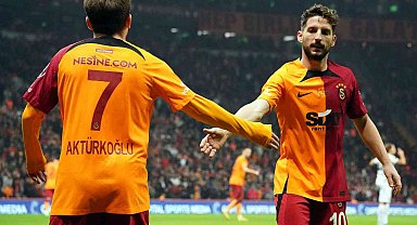 Galatasaray'da sınırdaki futbolcular kart görmedi