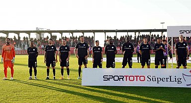 İstanbulspor ile Ümraniyespor, Süper Lig'de ilk randevuda