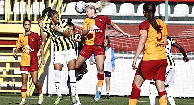 Kadınlar futbolda derbi zamanı: Galatasaray - Fenerbahçe