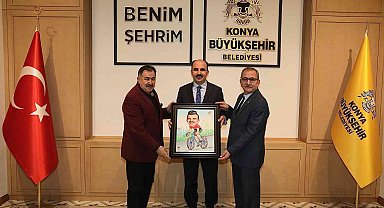 TSYD'den, Uğur İbrahim Altay'a anlamlı hediye