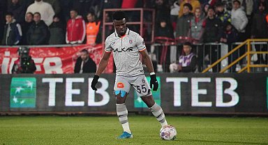 Youssouf Ndayishimiye'ye Fransa'dan 2 talip