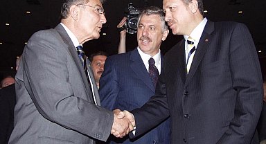 Deniz Baykal hayatını kaybetti