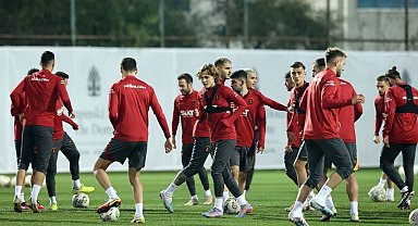 Galatasaray, hazırlıklarına devam etti