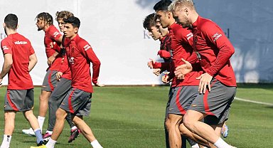 Galatasaray hazırlıklarına devam etti