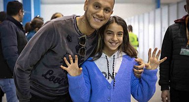 Josef de Souza, depremde ailesini kaybetmiş 1 kız çocuğu evlat edinecek