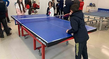 Paralimpik milli sporcular depremzede çocuklarla buluştu