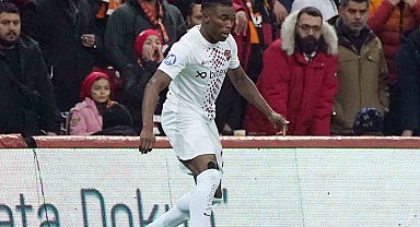 Sam Adekugbe depremde yaşadıklarını anlattı