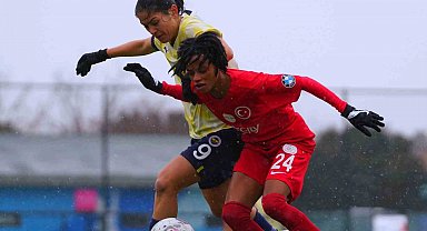 Turkcell Kadın Futbol Süper Ligi: Ataşehir Belediye Spor: 0 - Fenerbahçe: 6
