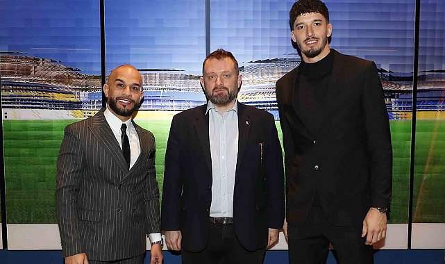Altay Bayındır için imza töreni düzenlendi