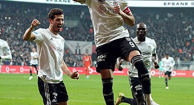 Cenk Tosun, Fenerbahçe'ye ilk golünü atmanın peşinde