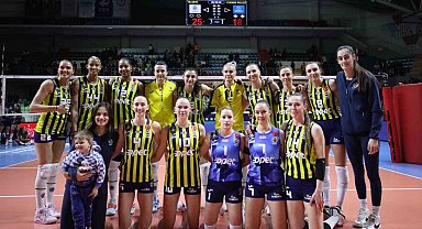 CEV Şampiyonlar Ligi: Fenerbahce Opet: 3 - Grupa Azoty Chemik Police: 1