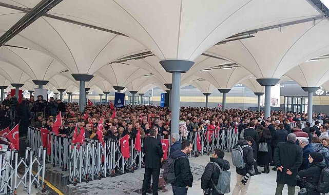 CHP lideri Kılıçdaroğlu: "Hazineden çalınan 418 milyar doları alıp bu milletin cebine koyacağım"