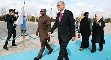 Cumhurbaşkanı Erdoğan, Brunei Darusselam Sultanı Waddaulah'ı resmi törenle karşıladı