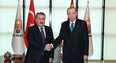 Cumhurbaşkanı Recep Tayyip Erdoğan, BBP Genel Başkanı Mustafa Destici'yi kabul etti.