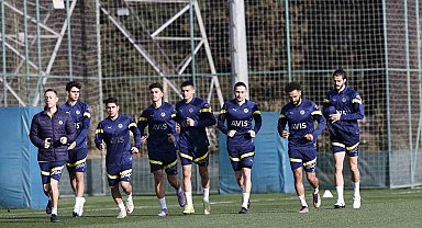 Fenerbahçe, hazırlıklarını sürdürdü