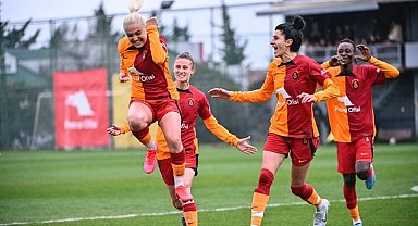 Galatasaray Kadın Futbol Takımı normal sezonu lider tamamladı