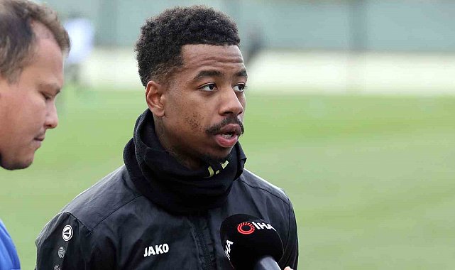 Jason Lokilo: "İstanbulspor büyük bir camia, Türkiye güzel bir ülke, burada kalmak isterim"