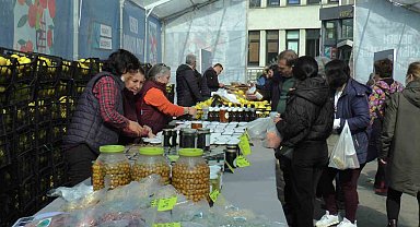 Kadıköy'de depremzede yerel üreticilere destek için Dayanışma Pazarı yeniden kuruldu