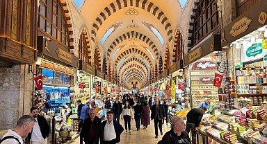 Mısır Çarşısı'nda Ramazan yoğunluğu sürüyor