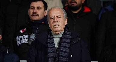 Mustafa Denizli, Eyüpspor-Altay maçını tribünden takip etti