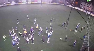 Üsküdar'da futbolcuların birbirine girdiği kavganın yeni görüntüleri ortaya çıktı