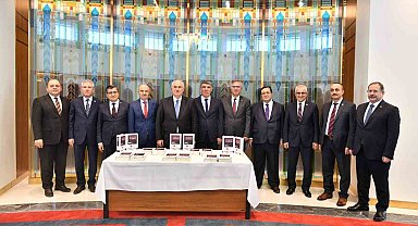 Yargıtay Başkanı Akarca, "Hukuk Rehberi"nin tanıtımına katıldı
