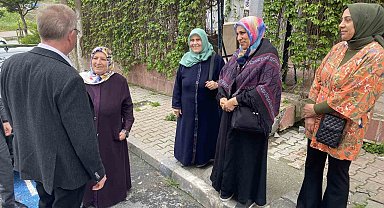 AK Parti İstanbul milletvekili adayı Kıymaz'dan depremzede aileye ziyaret