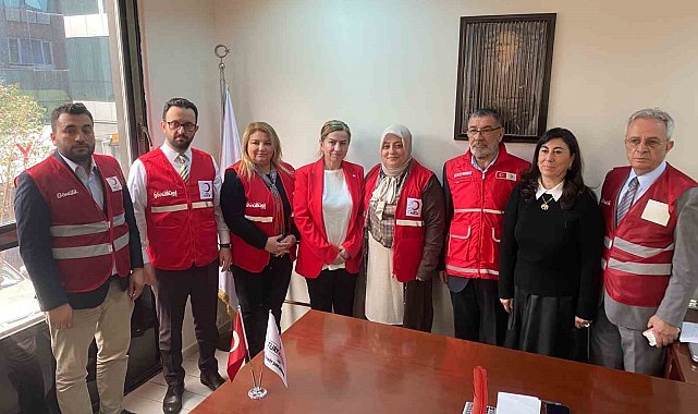 AK Parti İstanbul Milletvekili Adayı Süslü, Kızılay'a kan bağışı çağrı yaptı