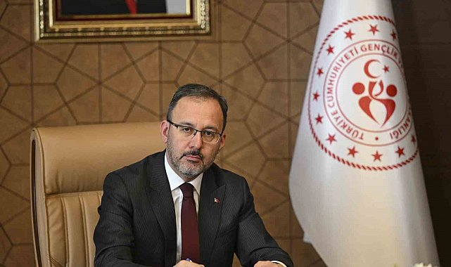 Bakan Kasapoğlu, Türkiye'nin Euro 2028 ve 2032'ye adaylık dosyasını imzaladı