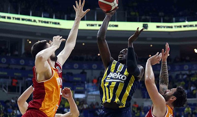 Basketbolda derbinin kazananı Fenerbahçe
