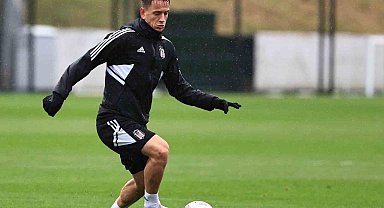 Beşiktaş kondisyon ve taktik çalıştı