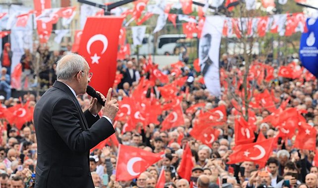 CHP Genel Başkanı Kılıçdaroğlu, Çatalca'da sığır süt yemi ve mazot dağıtımı törenine katıldı