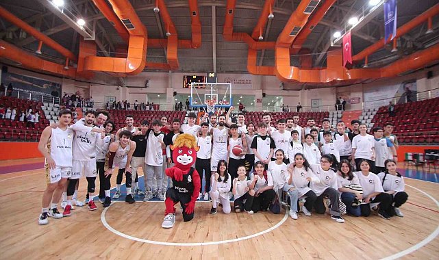 CO Basket son 16'ya yükseldi