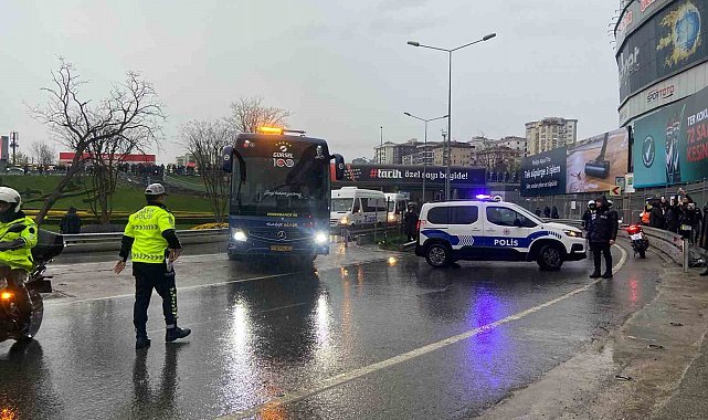Fenerbahçe stada ulaştı