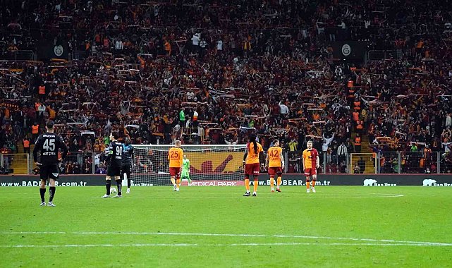Galatasaray - Adana Demirspor maçını 44 bin 782 taraftar izledi