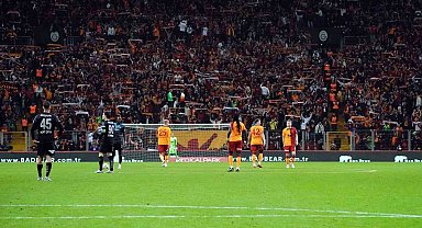 Galatasaray - Adana Demirspor maçını 44 bin 782 taraftar izledi