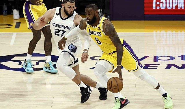 Lakers, Grizzlies'ı yenerek seride 3-1 öne geçti