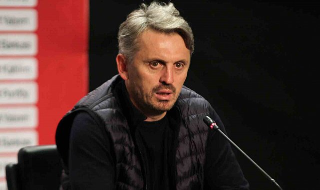Orhan Ak: "Kalmamın hem takıma hem kulübe zarar vereceğini düşündüğüm için oyuncularımla vedalaştım"